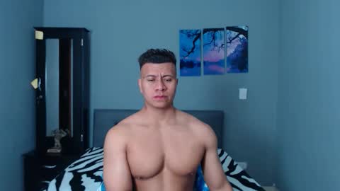 Snapshot of lothbrok_strong chatting on December 17, 10:05 pm lothbrok online show from December 17, 10:05 pm