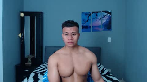 Snapshot of lothbrok_strong chatting on December 18, 9:32 pm lothbrok online show from December 18, 9:32 pm