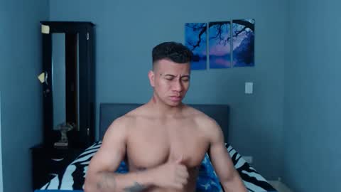 Snapshot of lothbrok_strong chatting on December 19, 10:06 pm lothbrok online show from December 19, 10:06 pm