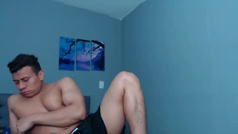 Snapshot of lothbrok_strong chatting on January 17, 12:04 am lothbrok online show from January 17, 12:04 am