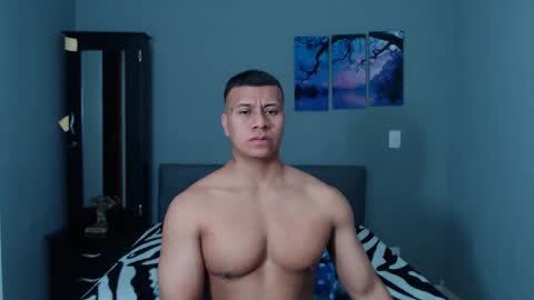 Snapshot of lothbrok_strong chatting on February 20, 9:48 pm lothbrok online show from February 20, 9:48 pm