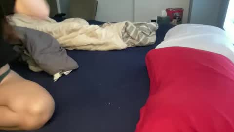 lothlori online show from January 9, 1:58 pm