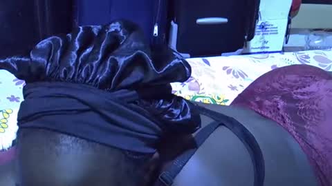 lotty_lavilla online show from December 20, 8:43 am