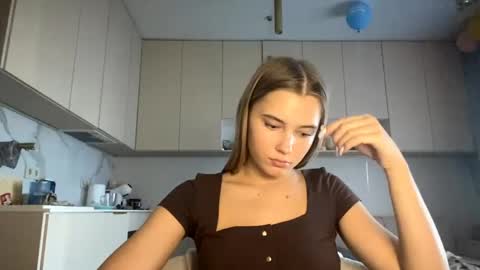 Bella online show from May 19, 3:51 pm