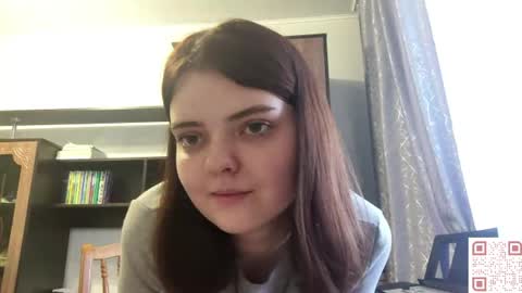 Snapshot of loudeguise chatting on May 15, 10:00 am Esma online show from May 15, 10:00 am