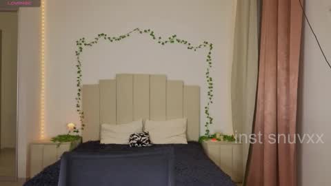 Snapshot of louie_evans chatting on November 5, 10:43 pm louie_evans online show from November 5, 10:43 pm