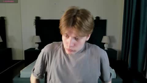 louie_evans online show from January 12, 9:42 pm