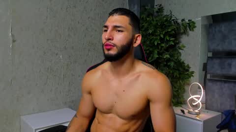 Louis online show from November 24, 4:07 pm