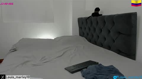 louis_marley_ online show from March 16, 8:24 pm