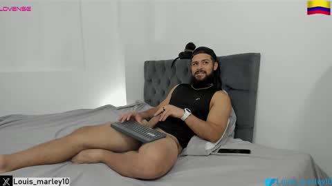 louis_marley_ online show from March 19, 1:59 pm