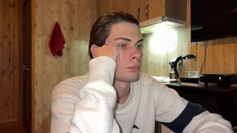 Snapshot of louis_preston chatting on February 20, 8:09 pm Mark online show from February 20, 8:09 pm