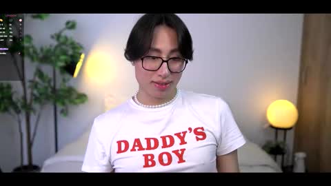 Snapshot of louis_zh chatting on December 21, 8:05 pm Louis online show from December 21, 8:05 pm