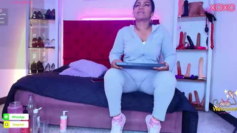  LouIse  online show from February 4, 1:39 pm