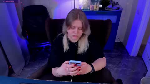 Loise online show from February 1, 9:02 pm