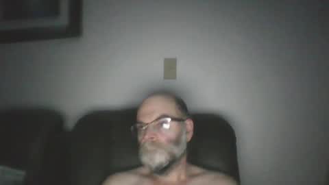 Snapshot of louism13 chatting on November 30, 5:11 am louism13 online show from November 30, 5:11 am