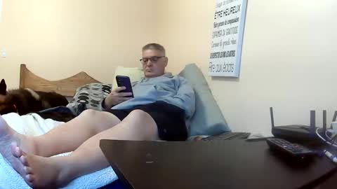 loumtl3 online show from May 31, 1:51 pm
