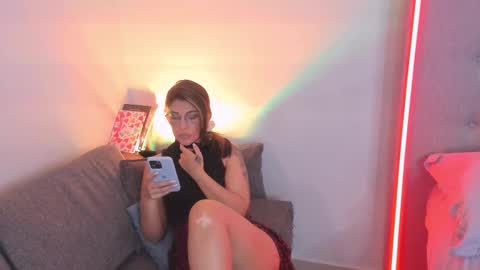 Lourrein Stoun   Independiente online show from January 14, 8:47 pm