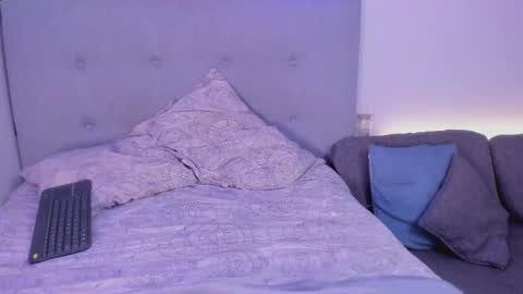 Lourrein Stoun   Independiente online show from March 20, 3:00 am