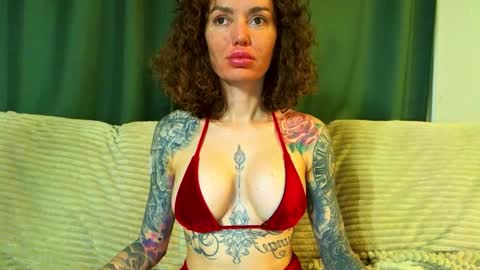 Cute face online show from January 10, 2:35 am