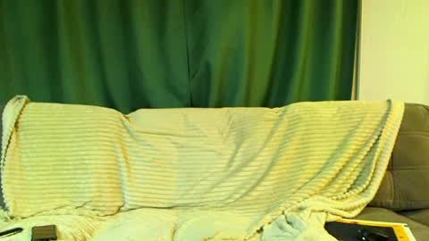 Cute face online show from March 28, 1:11 pm