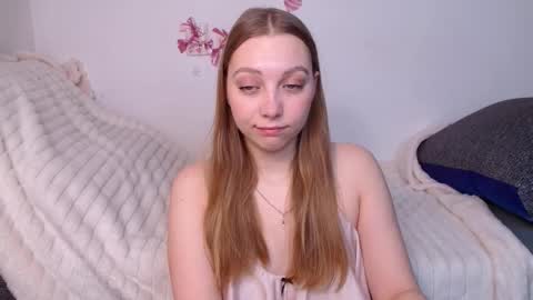 love bella  online show from March 23, 12:14 am