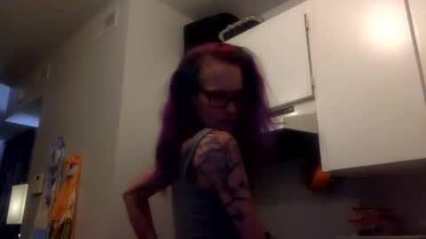 Snapshot of love_blooms chatting on March 3, 9:59 am love_blooms online show from March 3, 9:59 am