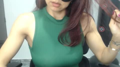 Snapshot of love_gatubela chatting on January 14, 8:47 pm Nina online show from January 14, 8:47 pm