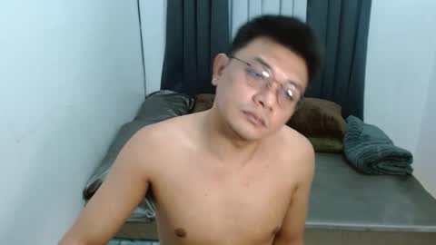 Snapshot of love_hottieh chatting on April 14, 8:09 am love_hottieh online show from April 14, 8:09 am