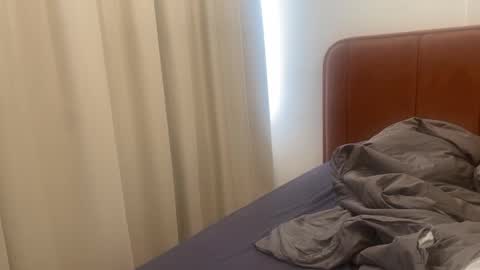 Snapshot of love_in_asian chatting on January 28, 9:19 am Learn how love can be with us online show from January 28, 9:19 am