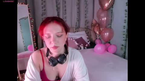 Lola online show from February 17, 1:04 am