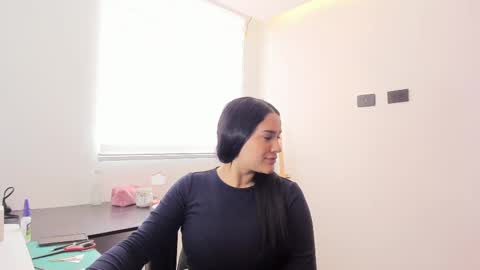 Kristen LoveBerry online show from September 19, 4:07 pm