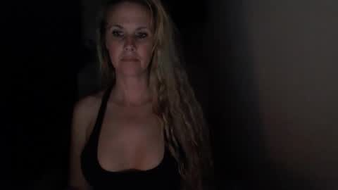 LoVe On  online show from April 11, 2:27 am