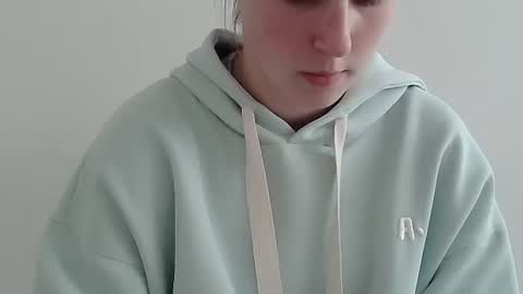 Vivian online show from November 10, 10:58 am