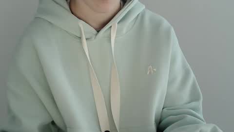 Vivian online show from November 22, 7:18 am