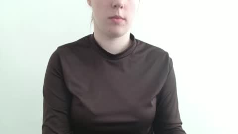 Vivian online show from March 5, 7:04 am