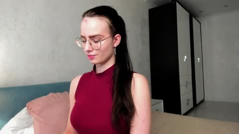 Elisabette online show from April 1, 9:10 am