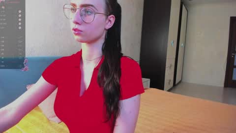 Elisabette online show from April 6, 8:48 am