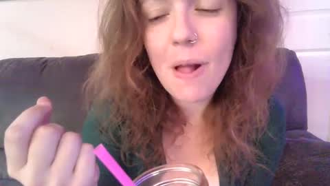 Connie Rae online show from September 17, 3:19 am