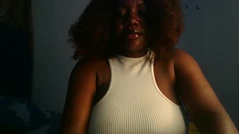 Snapshot of lovecumsluttie chatting on October 8, 7:11 pm mila online show from October 8, 7:11 pm