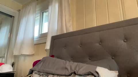 loved19 online show from April 8, 9:26 pm