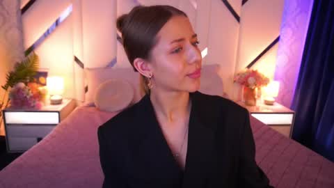 loveedove online show from April 30, 6:09 am