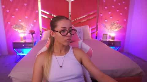 loveedove online show from June 18, 12:31 pm