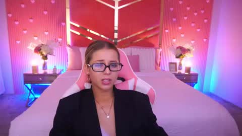 loveedove online show from July 10, 6:50 am