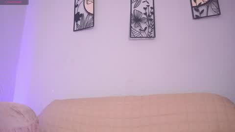 katalina   online show from April 15, 5:14 am