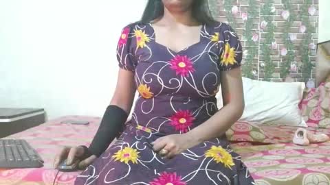 Snapshot of lovefunnitya chatting on January 4, 12:37 am Divya online show from January 4, 12:37 am