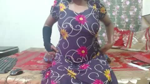 Snapshot of lovefunnitya chatting on January 16, 12:20 pm Divya online show from January 16, 12:20 pm