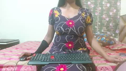 Snapshot of lovefunnitya chatting on January 20, 12:25 am Divya online show from January 20, 12:25 am