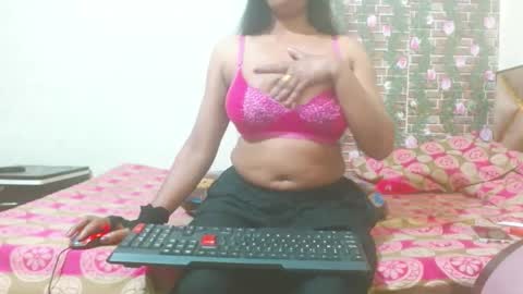 Snapshot of lovefunnitya chatting on January 28, 12:36 am Divya online show from January 28, 12:36 am