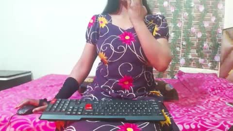 Snapshot of lovefunnitya chatting on January 31, 11:03 am Divya online show from January 31, 11:03 am