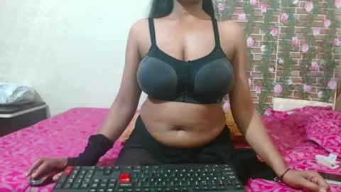 Snapshot of lovefunnitya chatting on March 10, 7:21 am Divya online show from March 10, 7:21 am